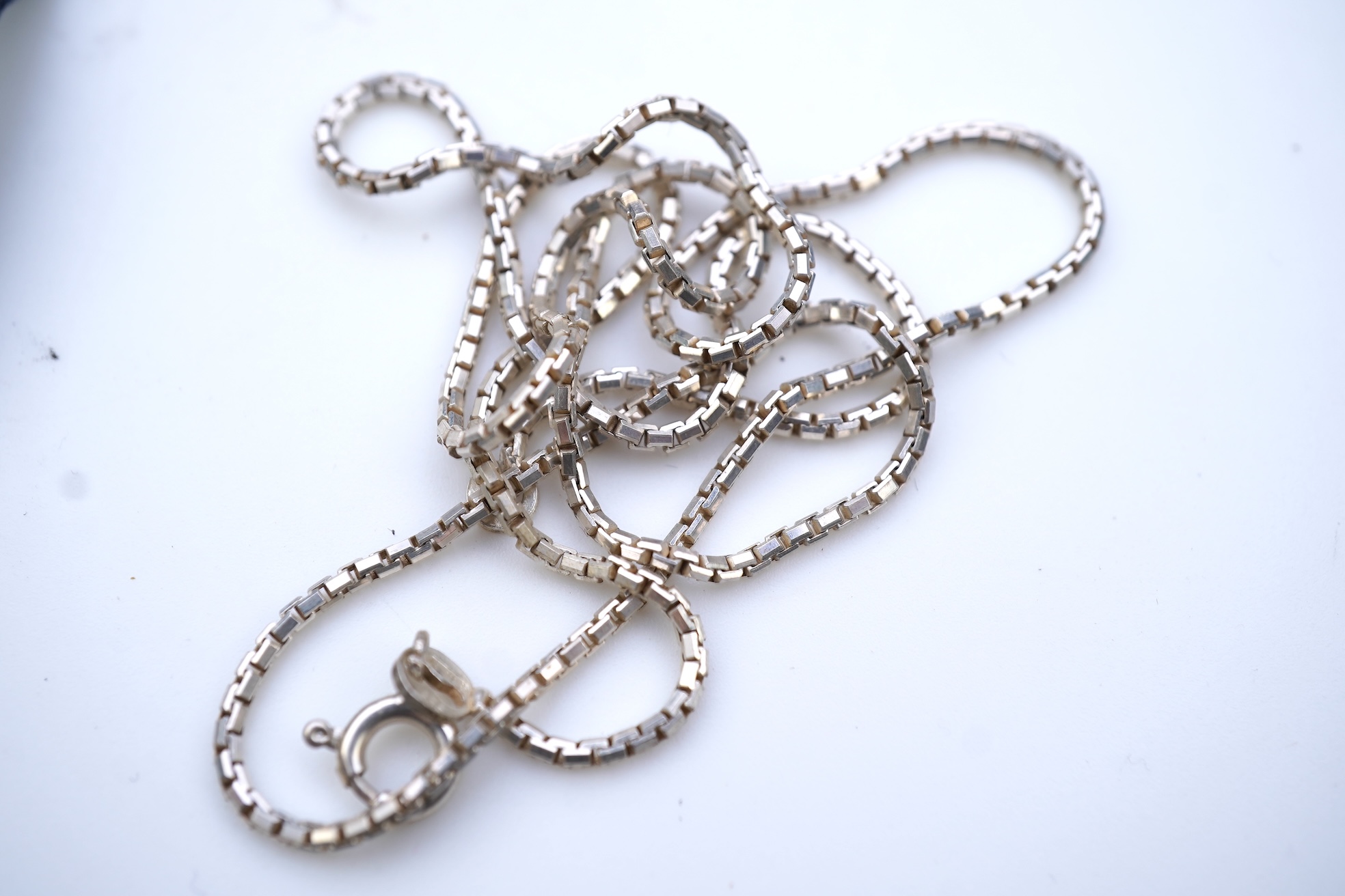 A collection of jewels, early-mid 20th century